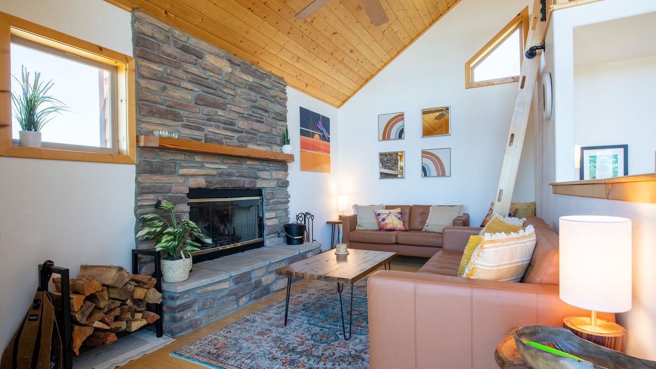 Photo of Livingroom in Green Valley Lake