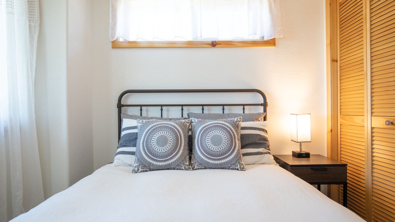 Photo of Bedroom in Green Valley Lake