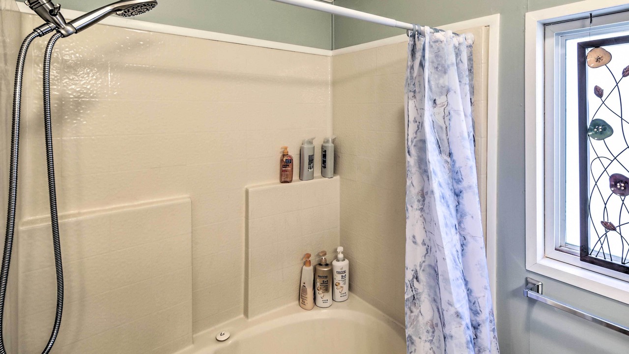 Photo of Bathroom in Parker Strip