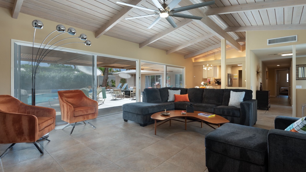 Photo of Livingroom in Palm Desert