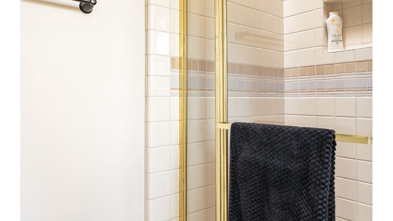 Photo of Bathroom in Valley Center