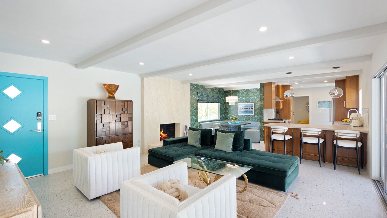 Photo of Livingroom in Tahquitz River Estates