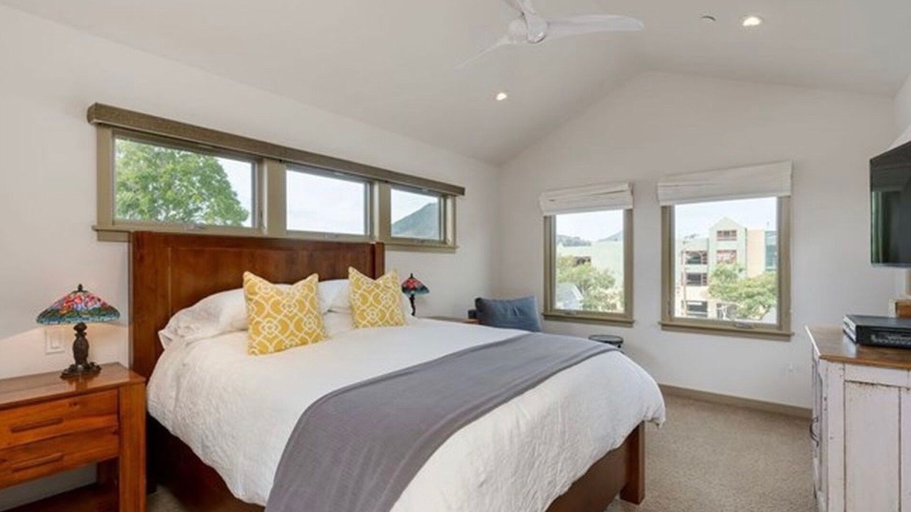 Photo of Bedroom in Downtown