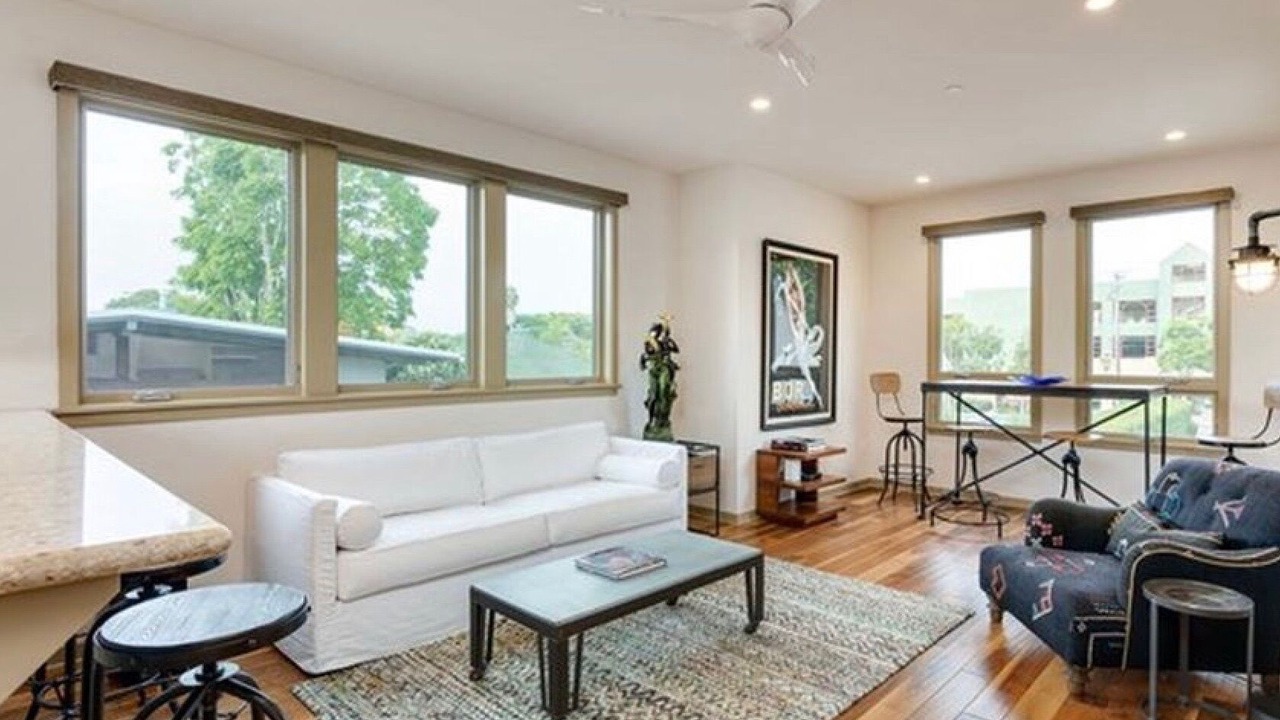 Photo of Livingroom in Downtown