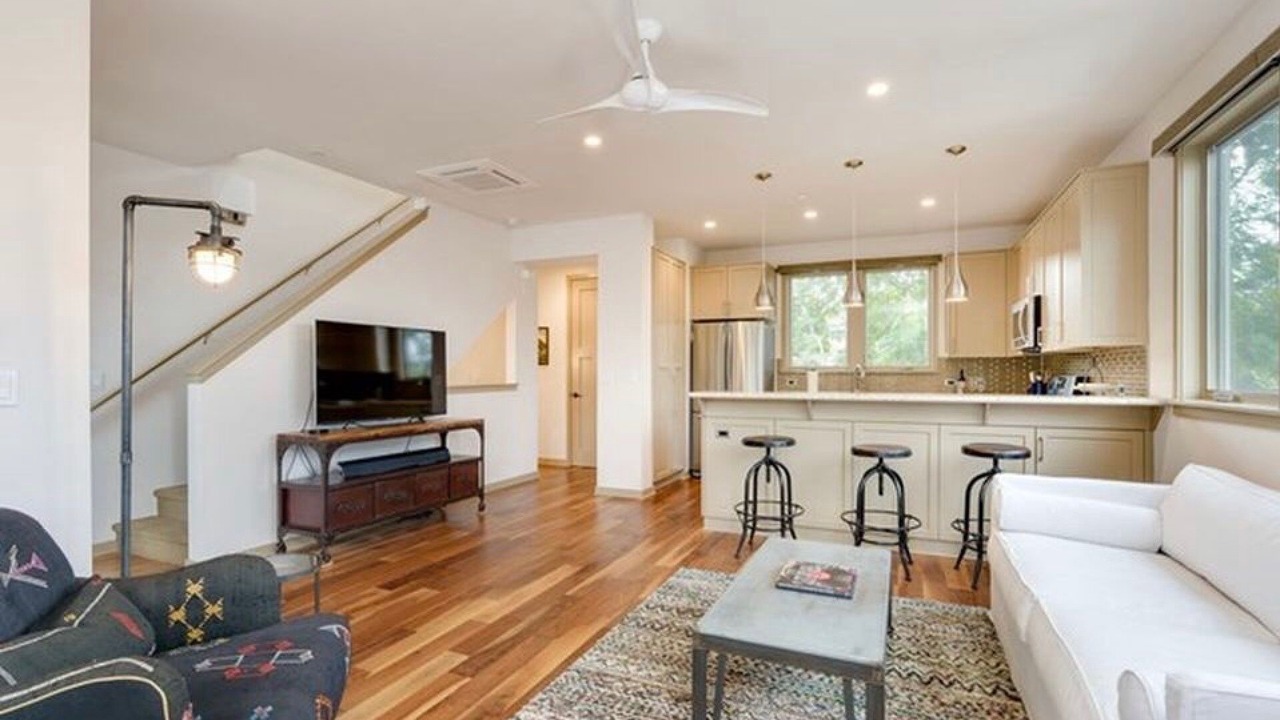 Photo of Livingroom in Downtown