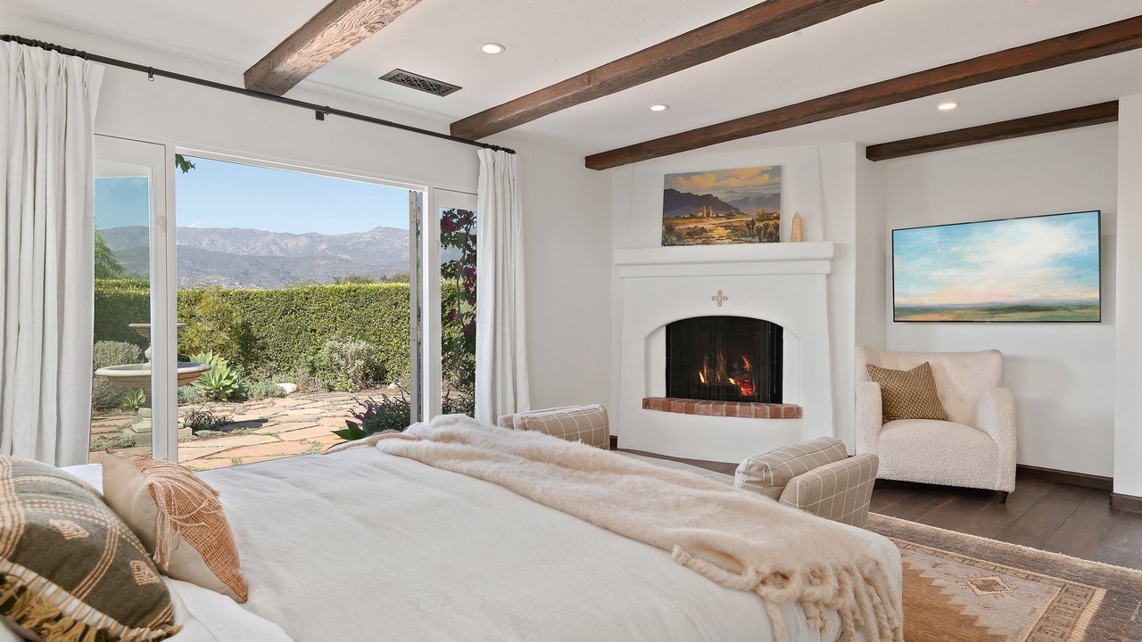 Photo of Bedroom in Carpinteria