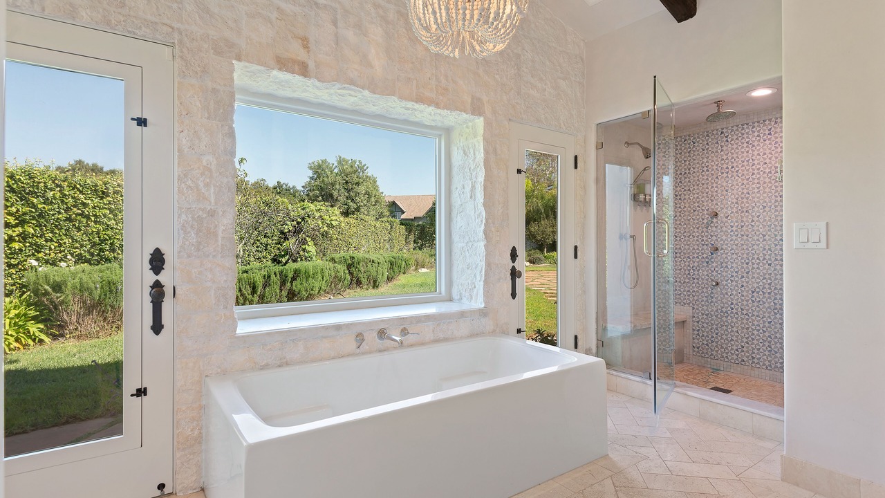 Photo of Bathroom in Carpinteria