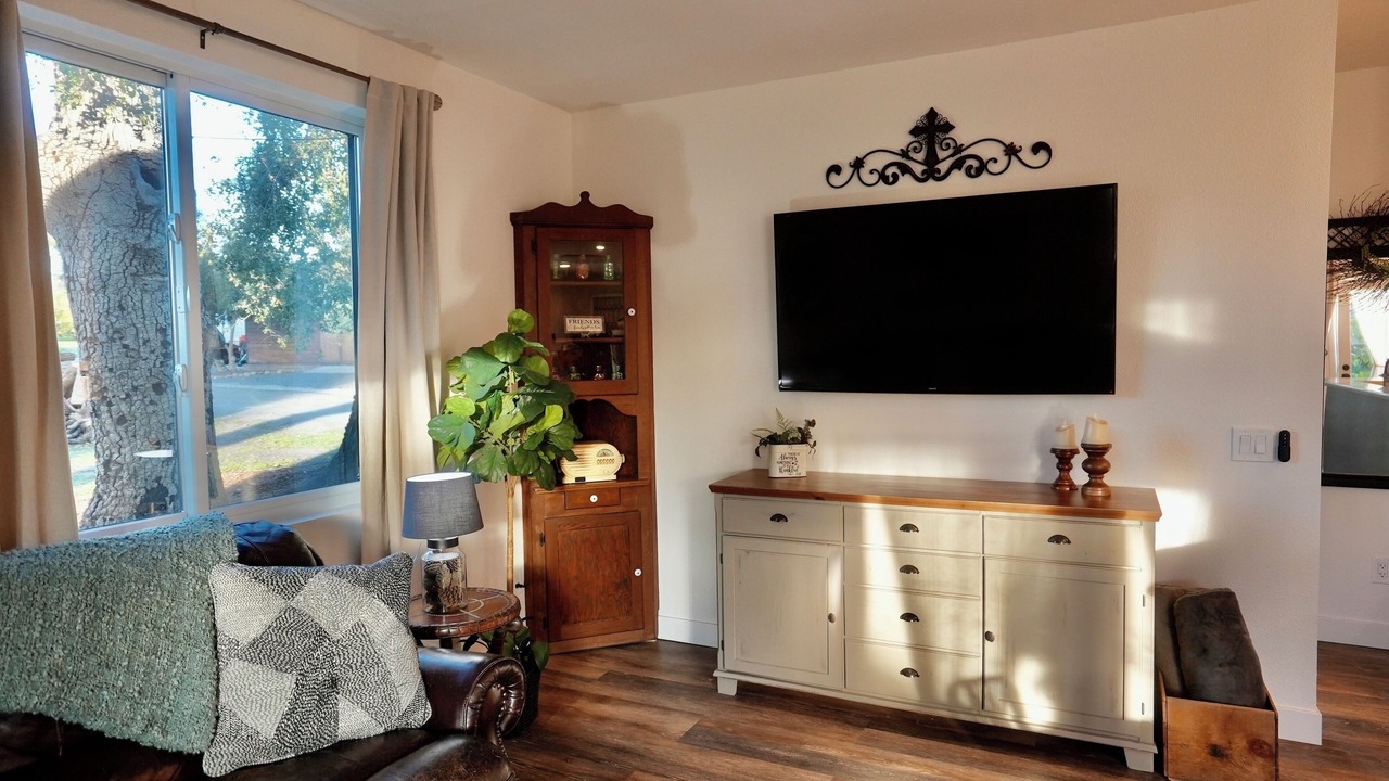Photo of Livingroom in Valley Center