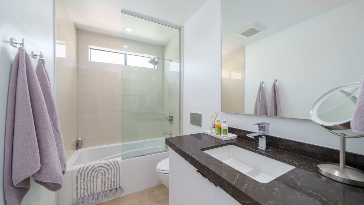 Photo of Bathroom in Araby