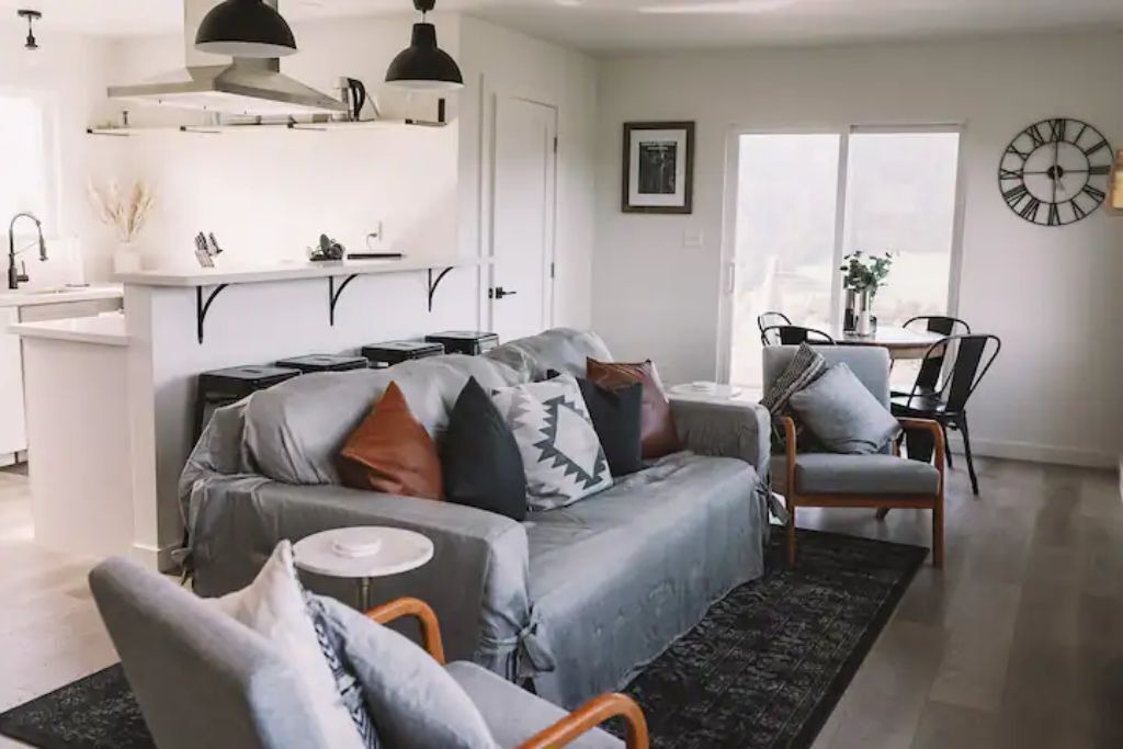 Photo of Livingroom in Rio Dell