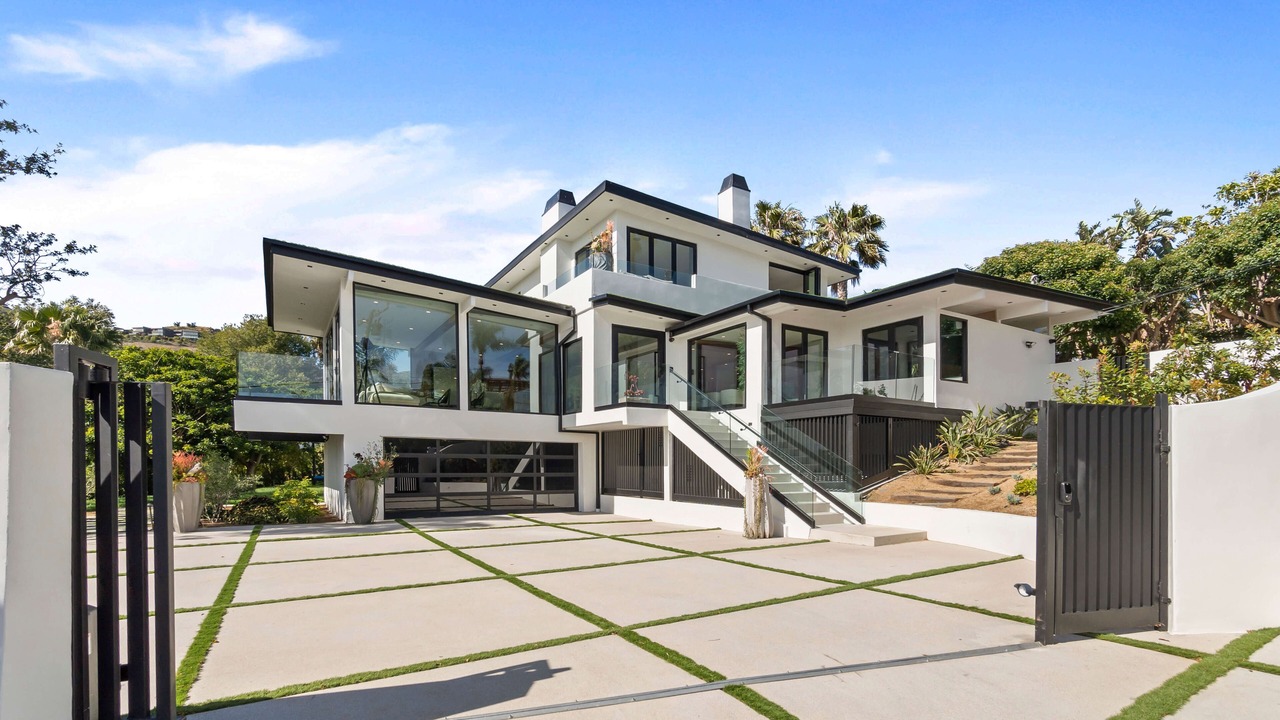 Photo of Others in Central Malibu