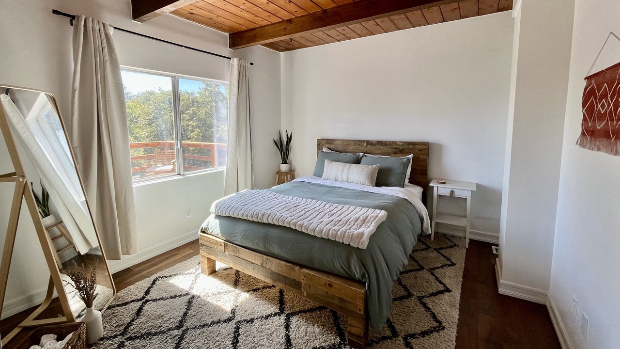 Photo of Bedroom in Idyllwild