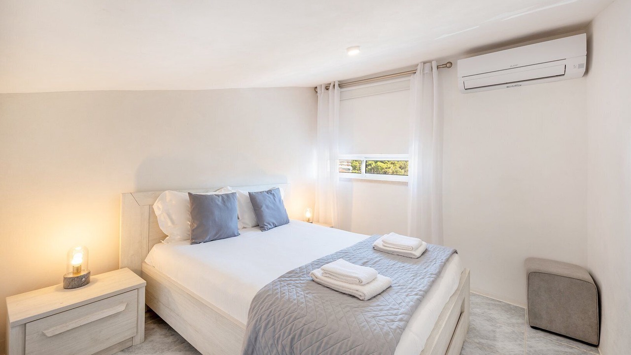 Photo of Bedroom in Caparica