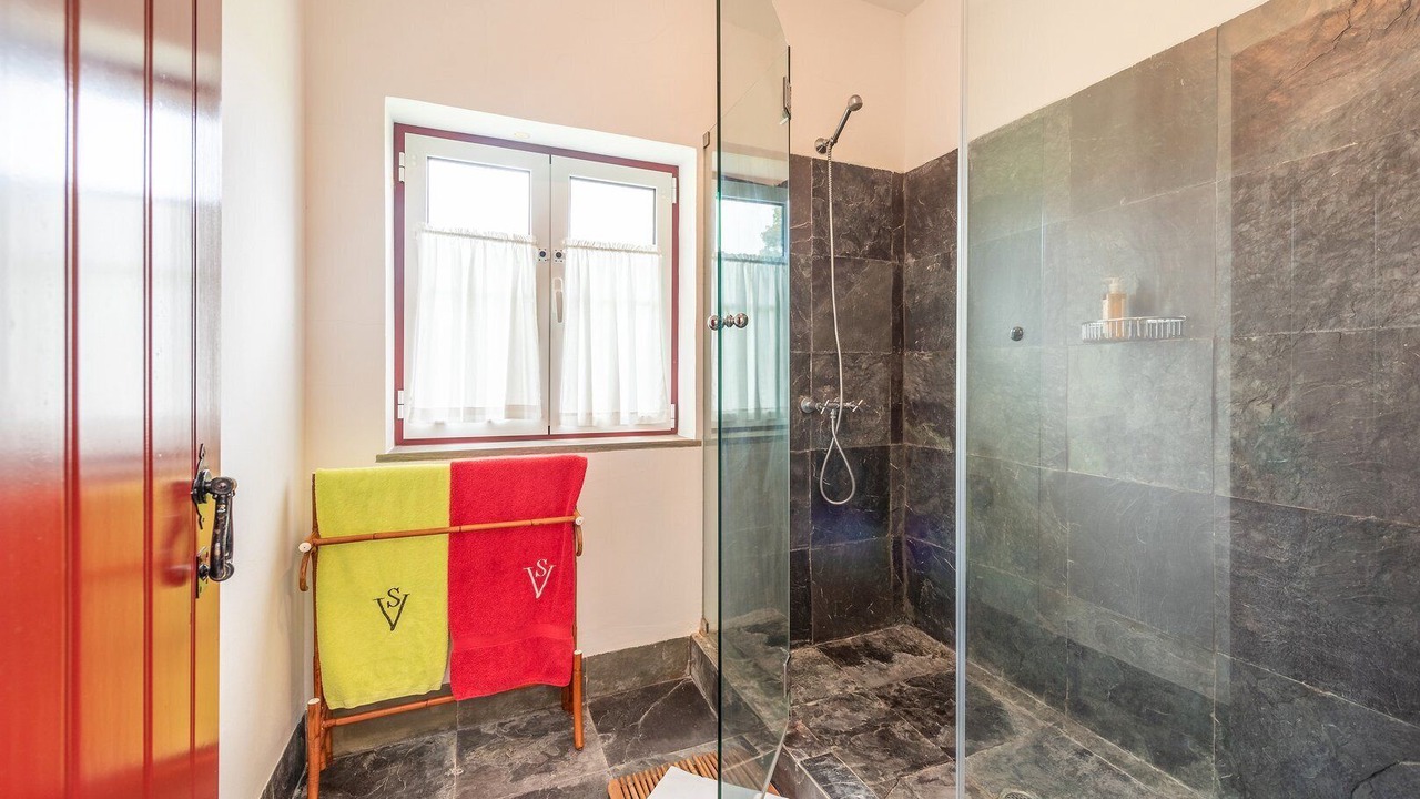 Photo of Bathroom in Montemor-o-Novo