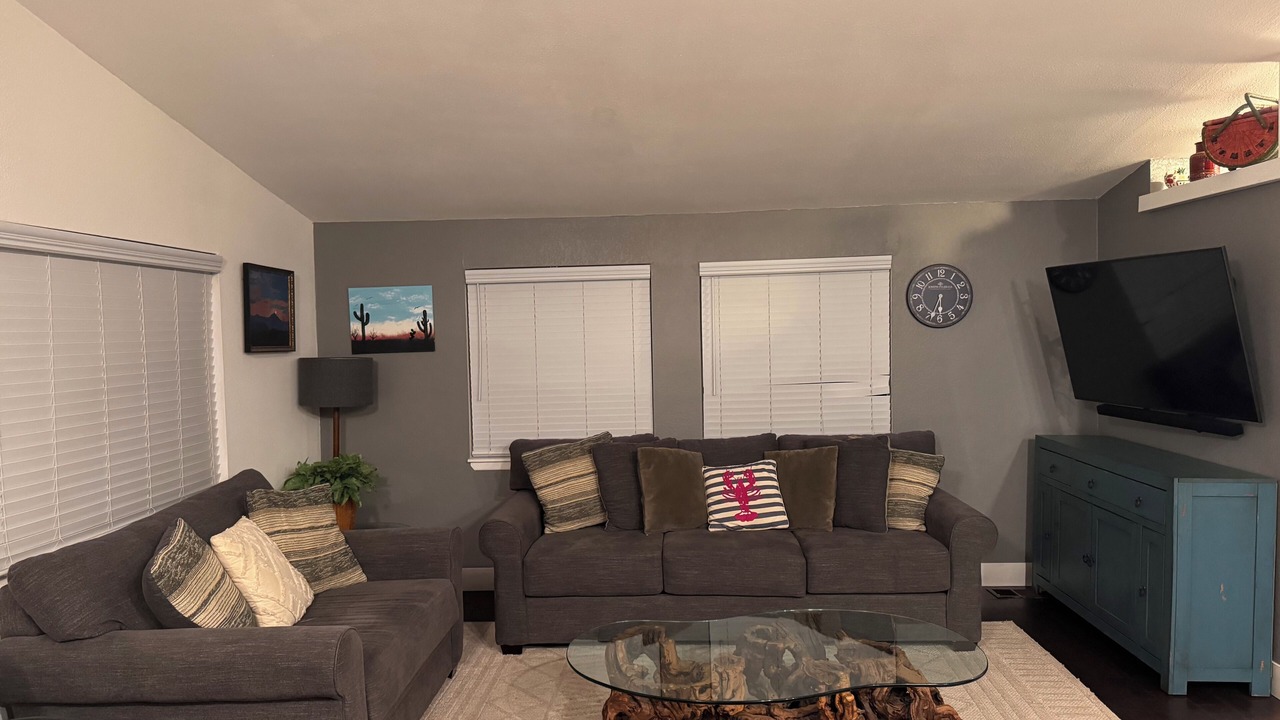 Photo of Livingroom in Parker Strip