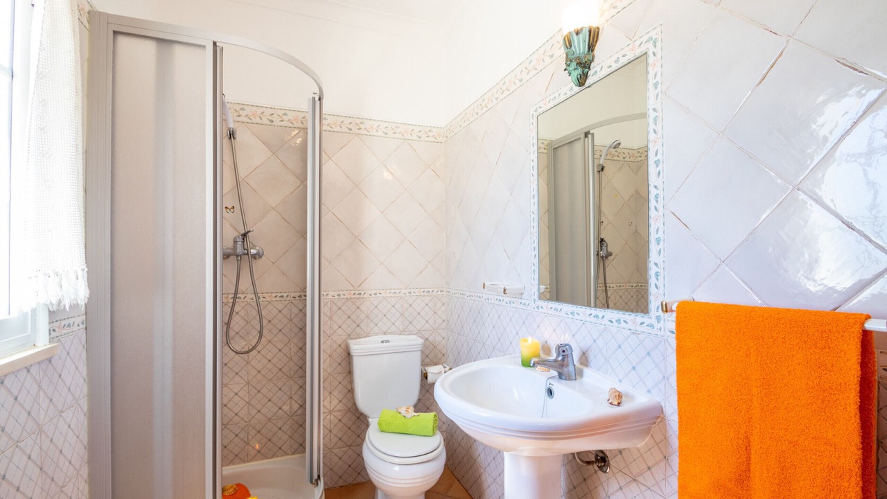 Photo of Bathroom in Monte Raposo