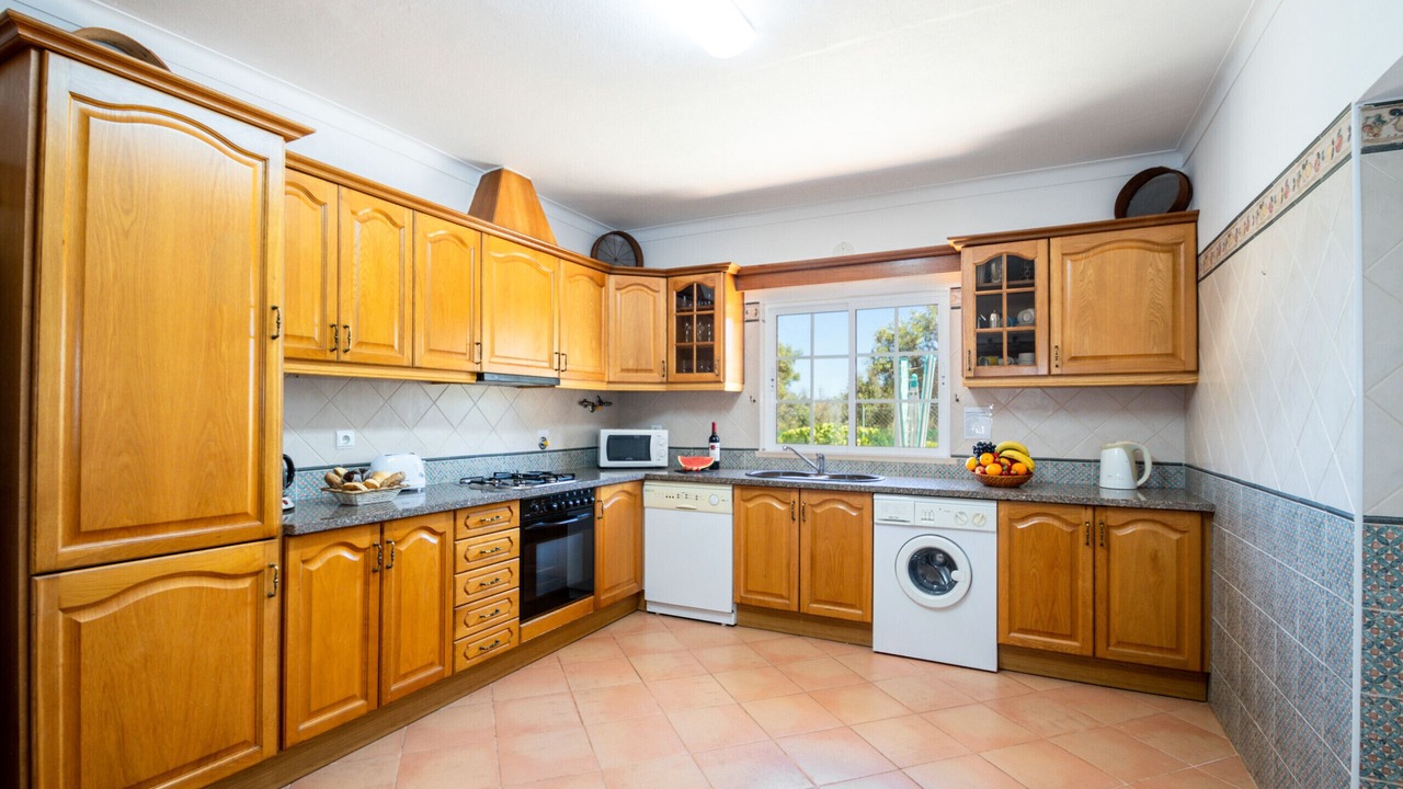 Photo of Kitchen in Monte Raposo