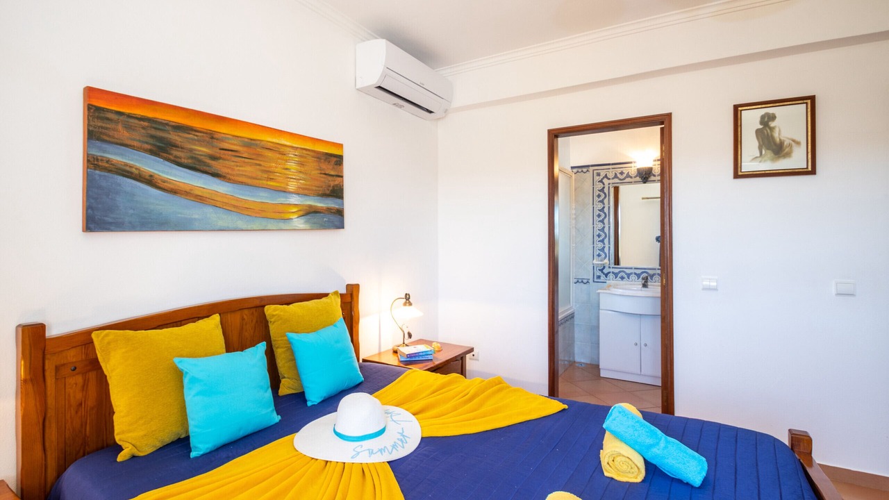 Photo of Bedroom in Monte Raposo