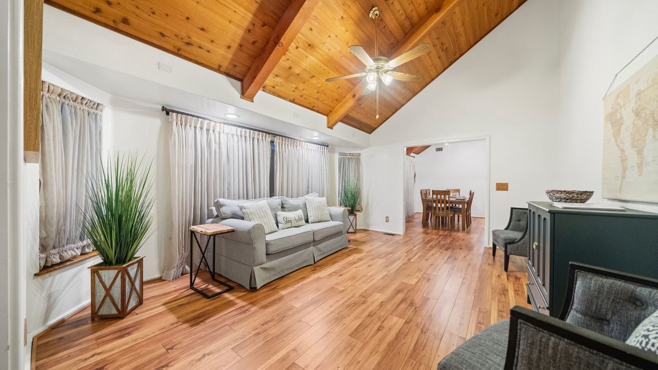 Photo of Livingroom in Idyllwild