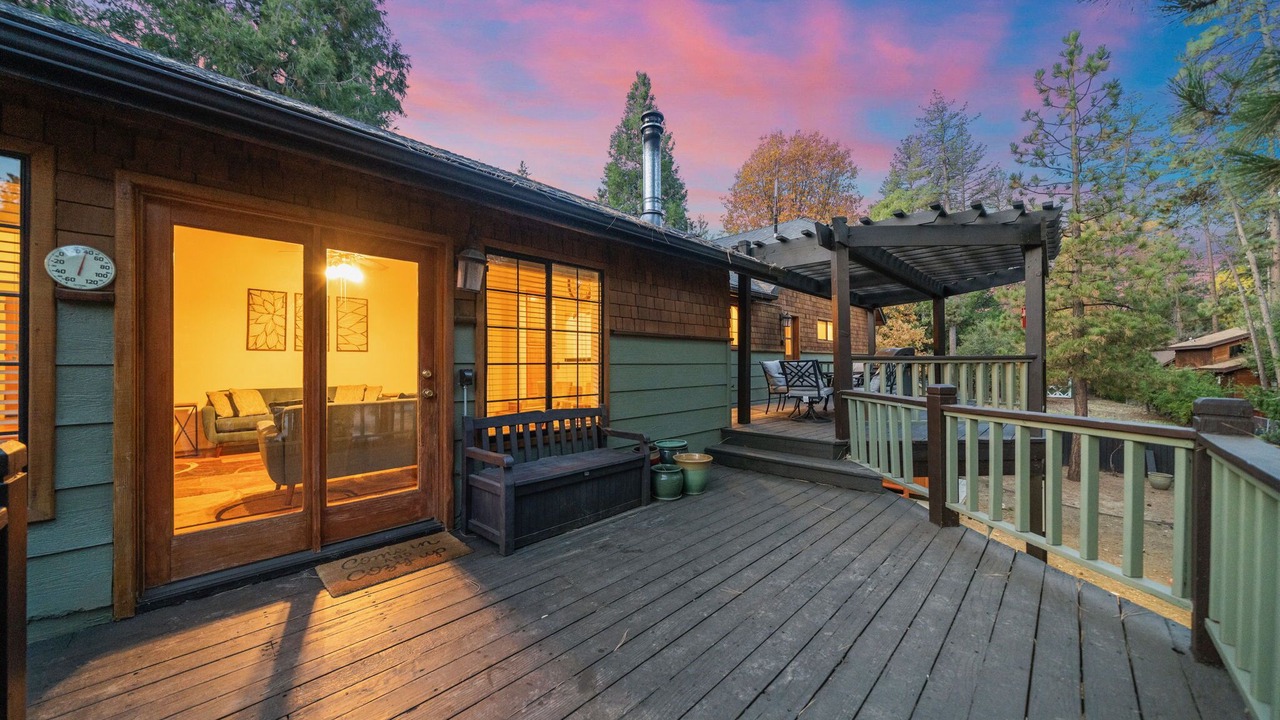 Photo of Patio Balcony in Idyllwild