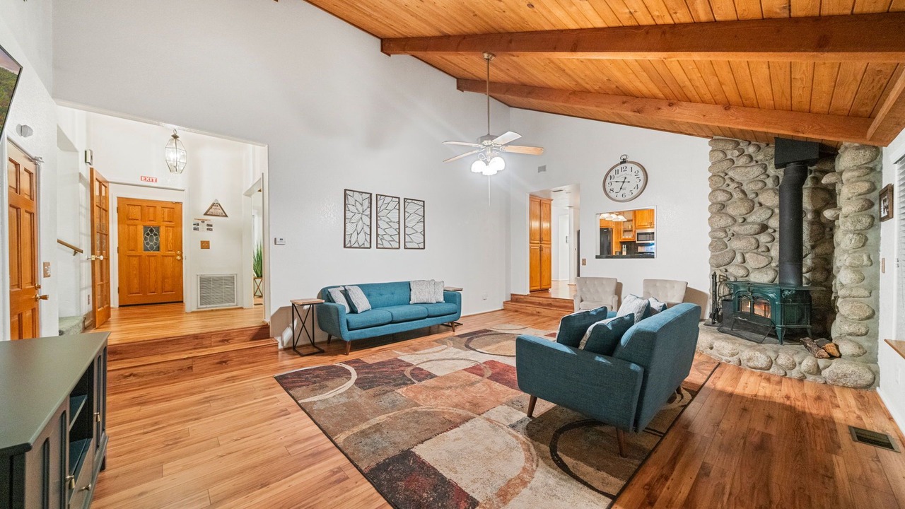 Photo of Livingroom in Idyllwild