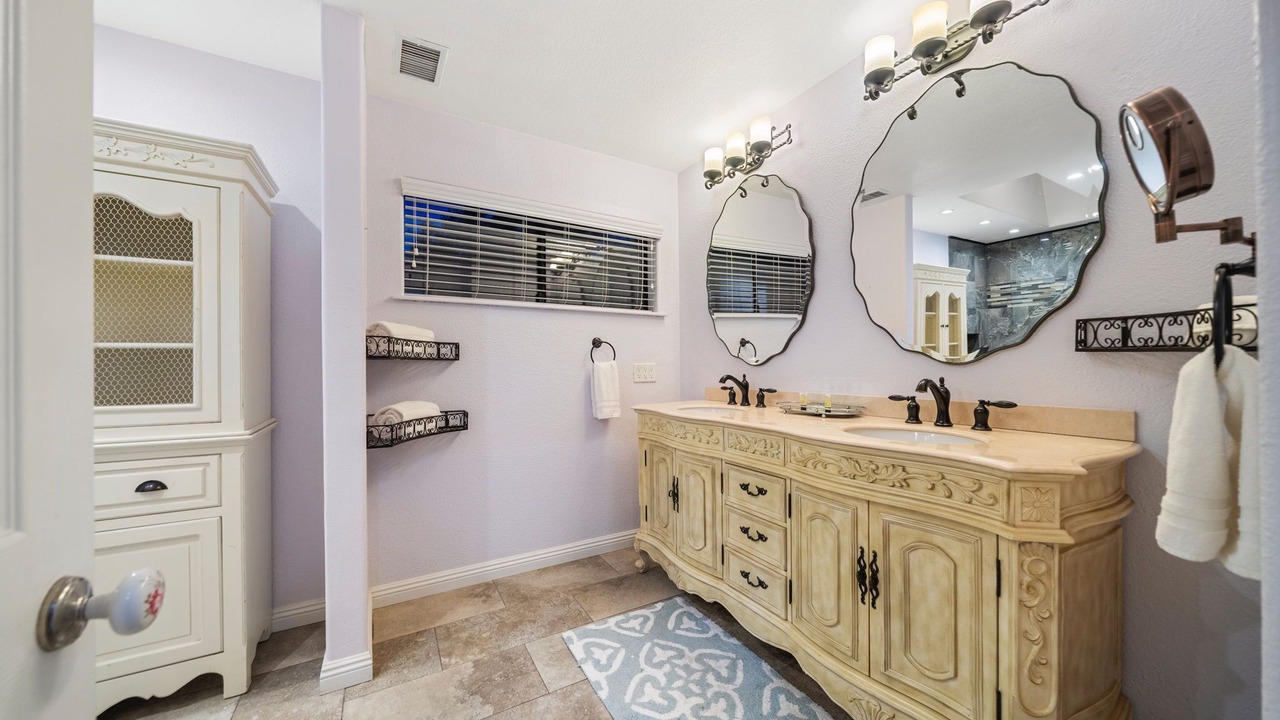 Photo of Bathroom in Idyllwild