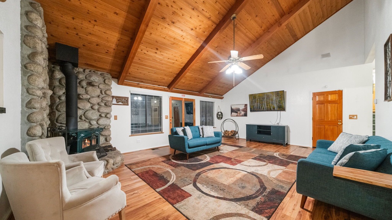 Photo of Livingroom in Idyllwild