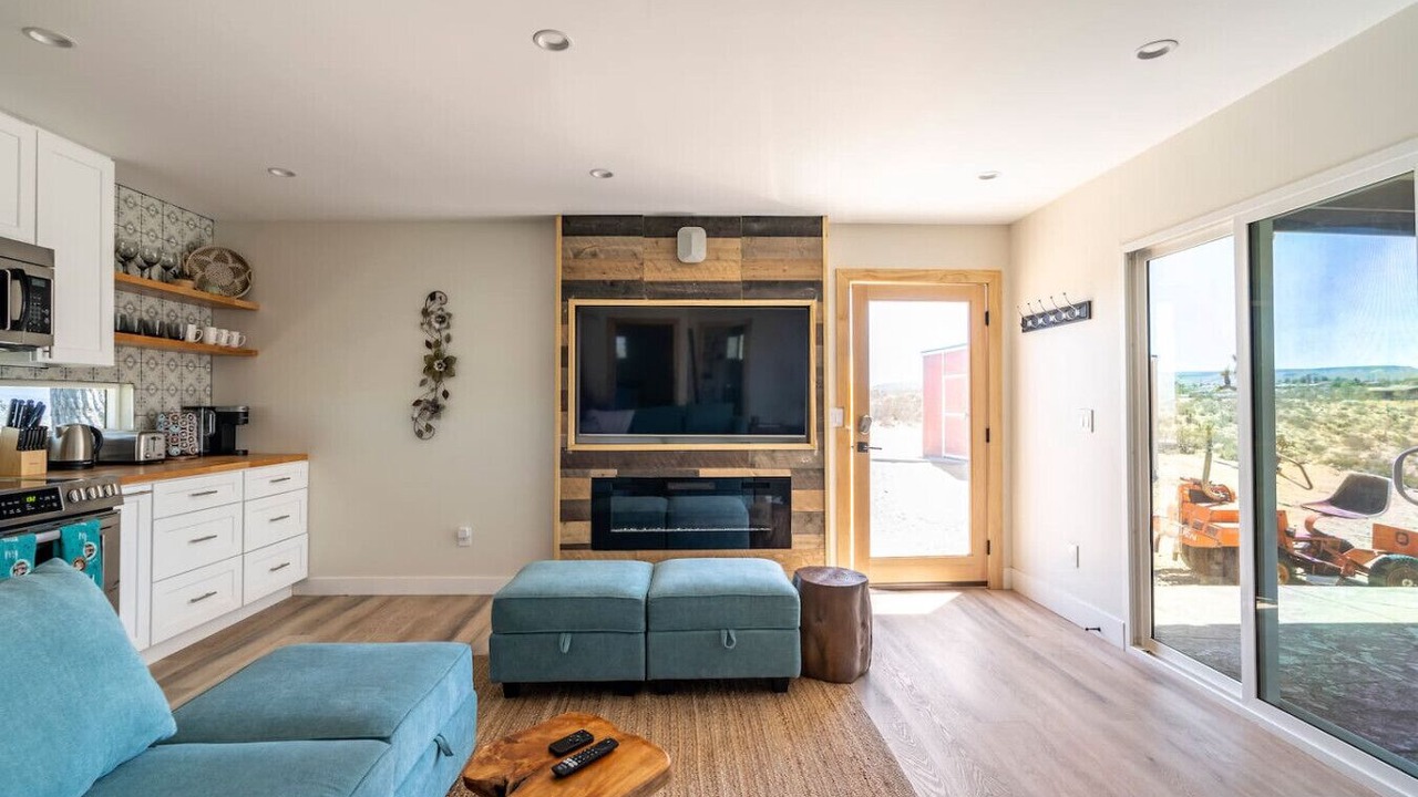 Photo of Livingroom in Landers