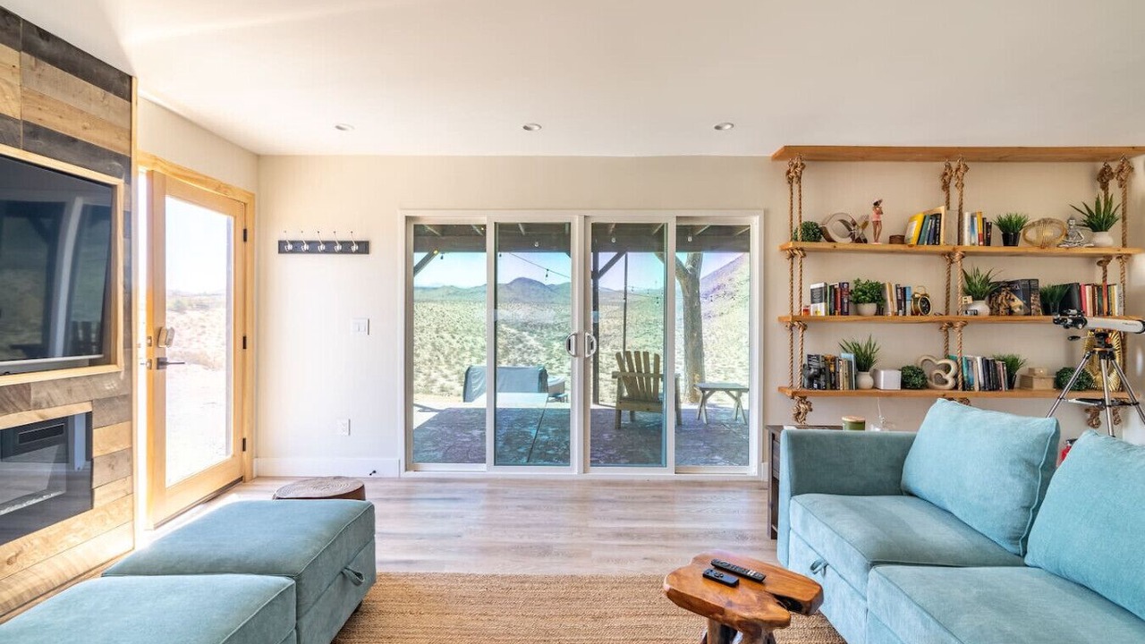 Photo of Livingroom in Landers