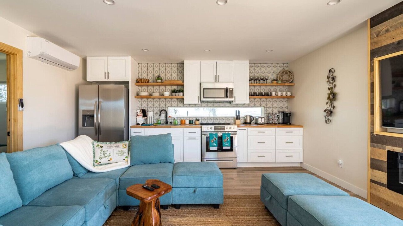 Photo of Livingroom in Landers