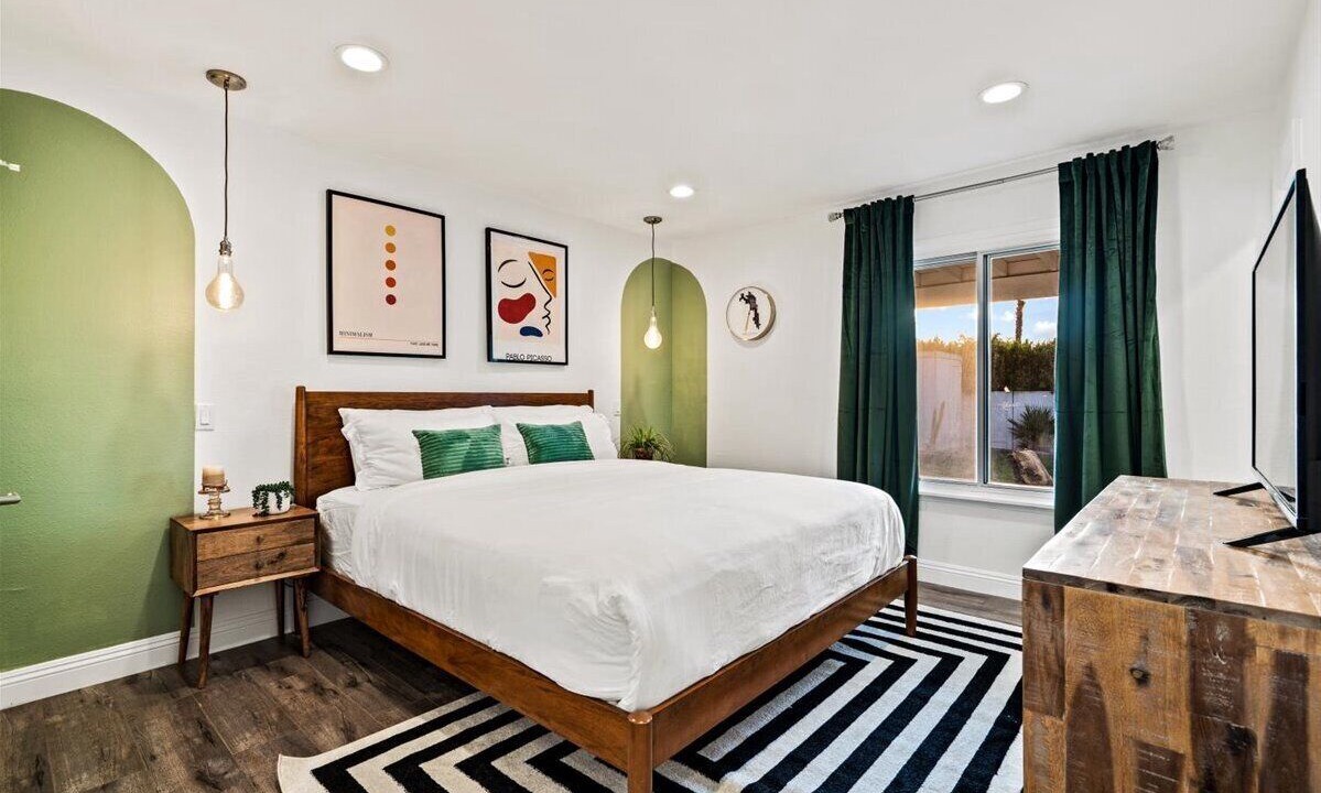 Photo of Bedroom in Racquet Club South