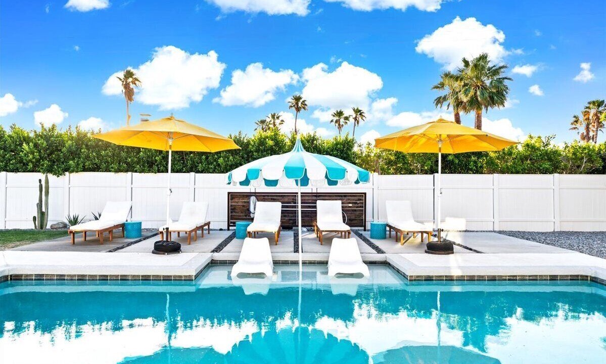 Photo of Outdoor in Racquet Club South
