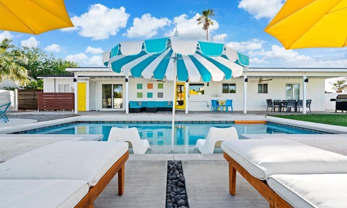 Photo of Outdoor in Racquet Club South