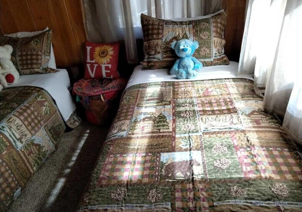 Photo of Bedroom in Idyllwild