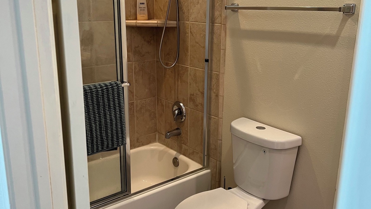 Photo of Bathroom in Sunrise Vista Chino