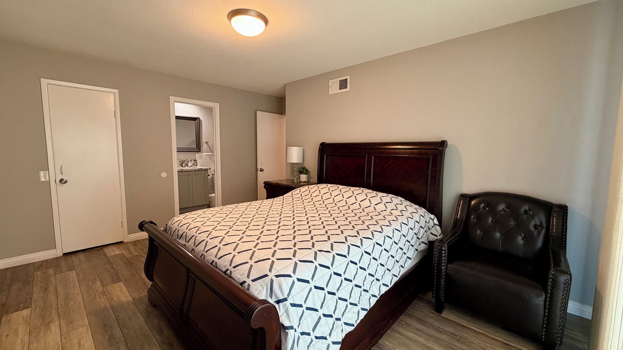 Photo of Bedroom in Lemon Grove