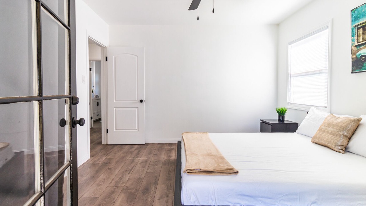 Photo of Bedroom in North Hollywood