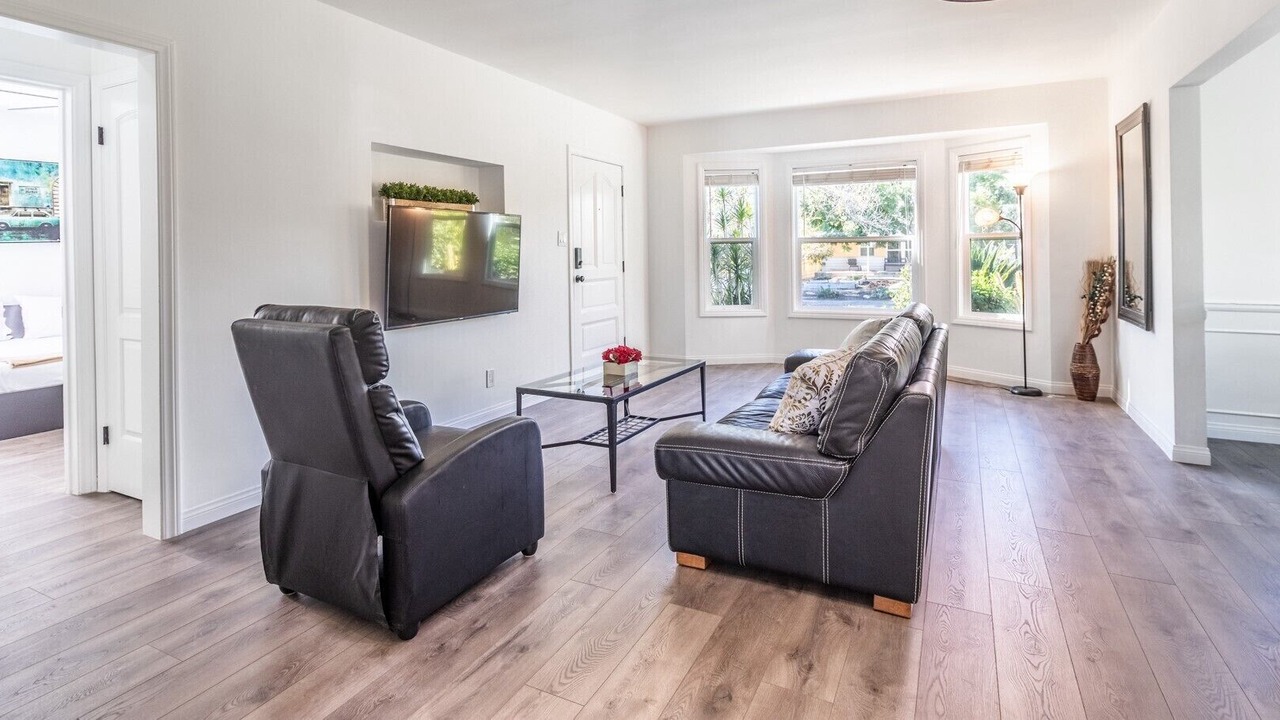 Photo of Livingroom in North Hollywood