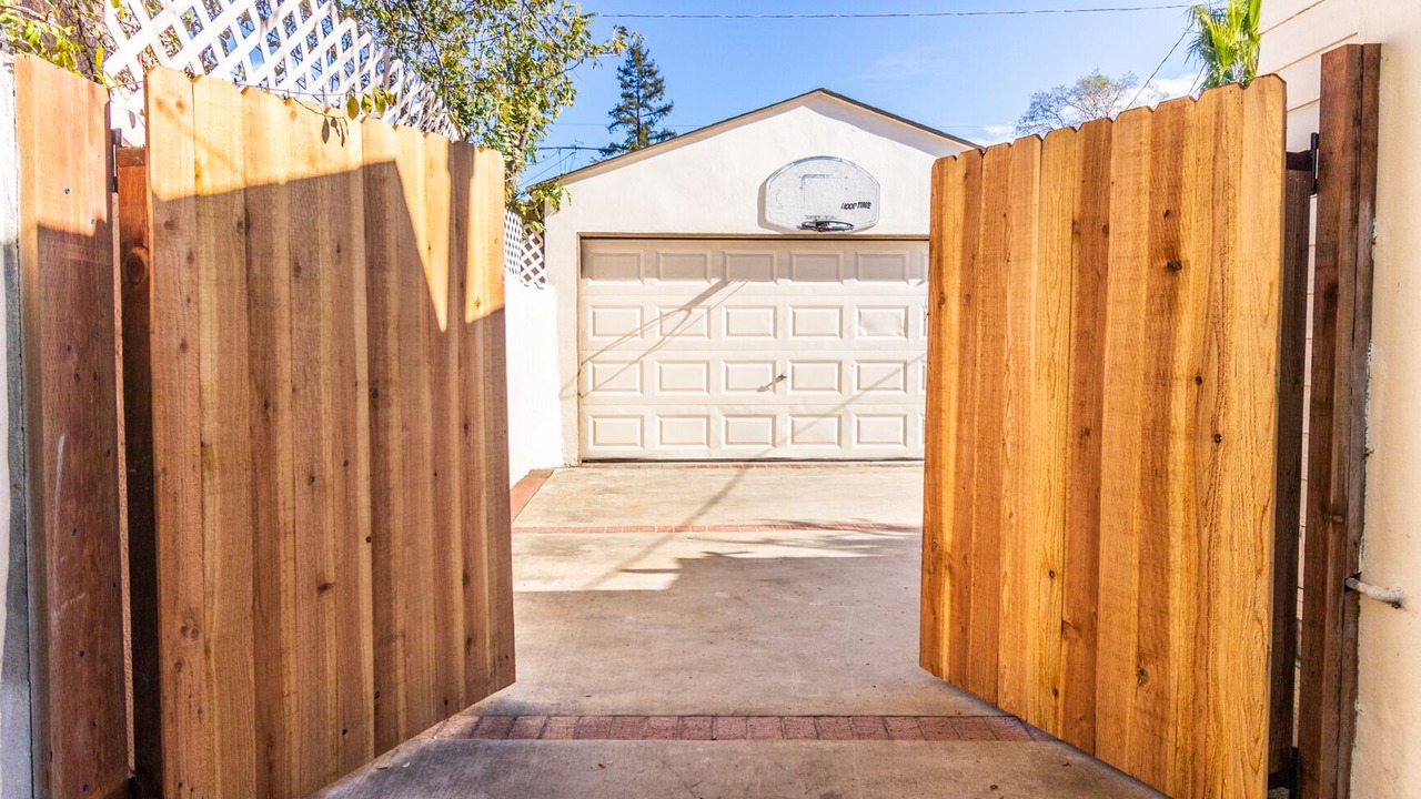 Photo of Outdoor in North Hollywood