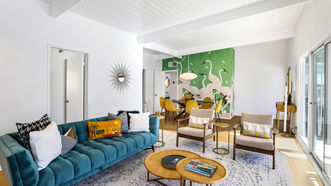 Photo of Livingroom in Racquet Club Estates