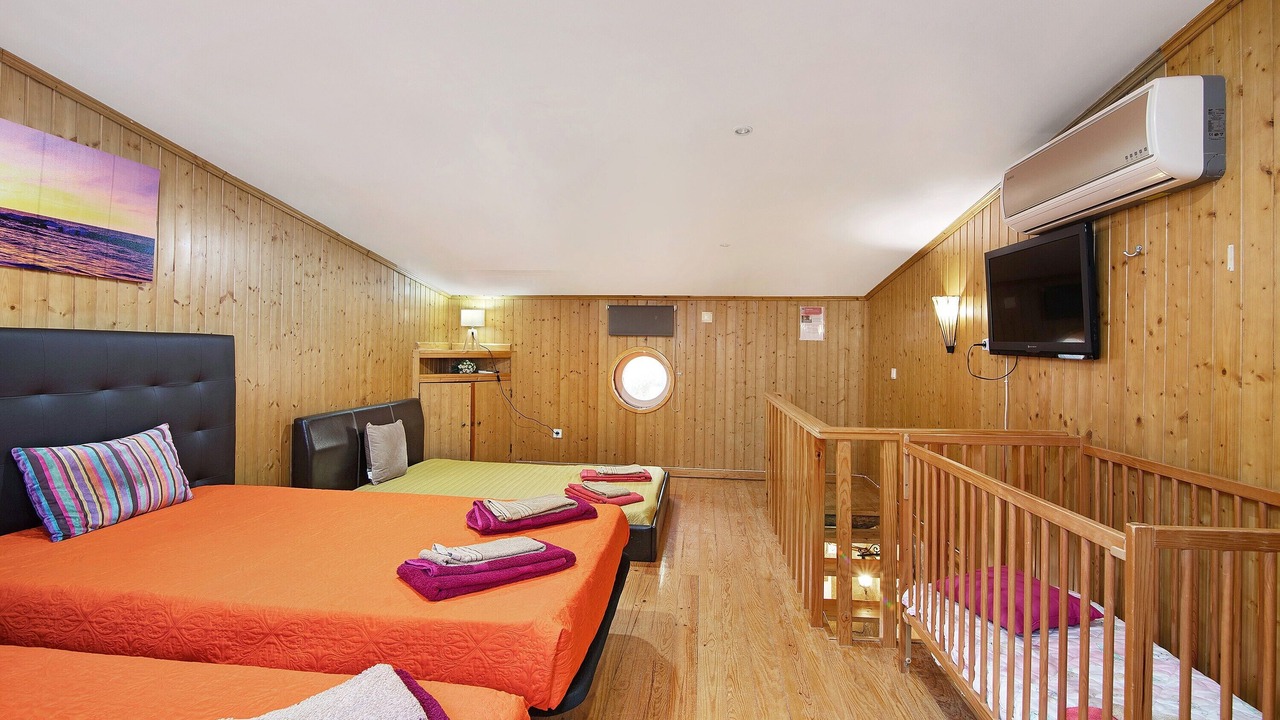 Photo of Bedroom in Monte Raposo