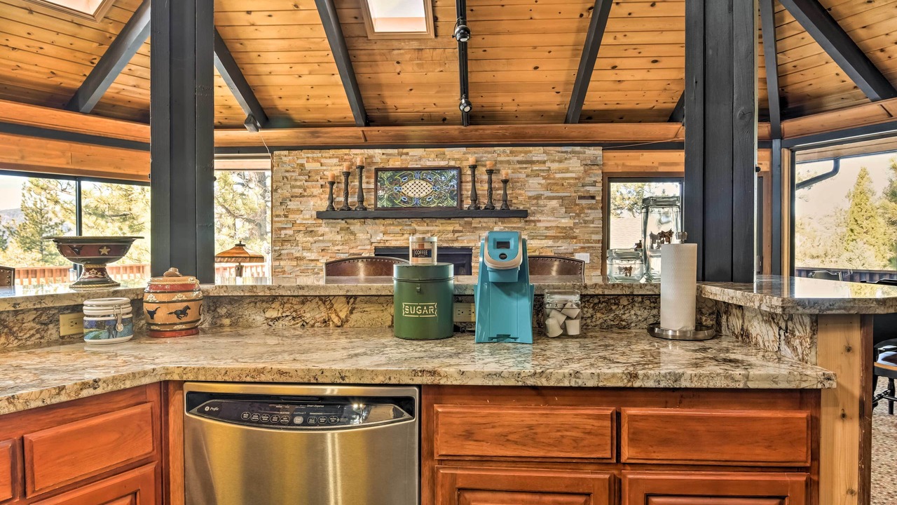 Photo of Kitchen in Pine Mountain Club