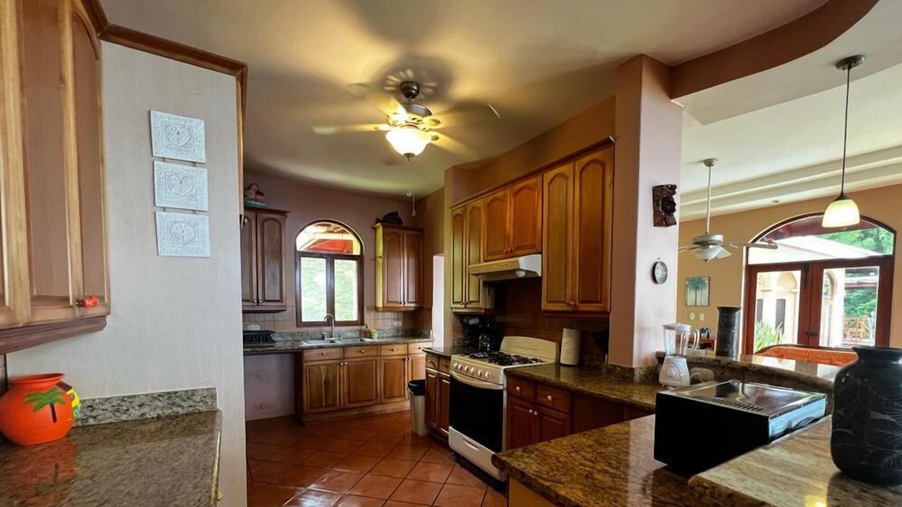 Photo of Kitchen in Pacific Marlin