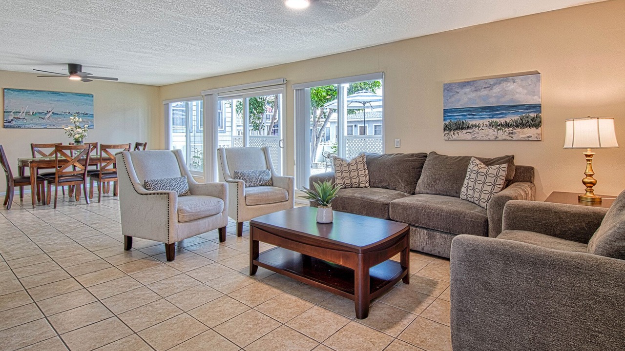Photo of Livingroom in West Newport