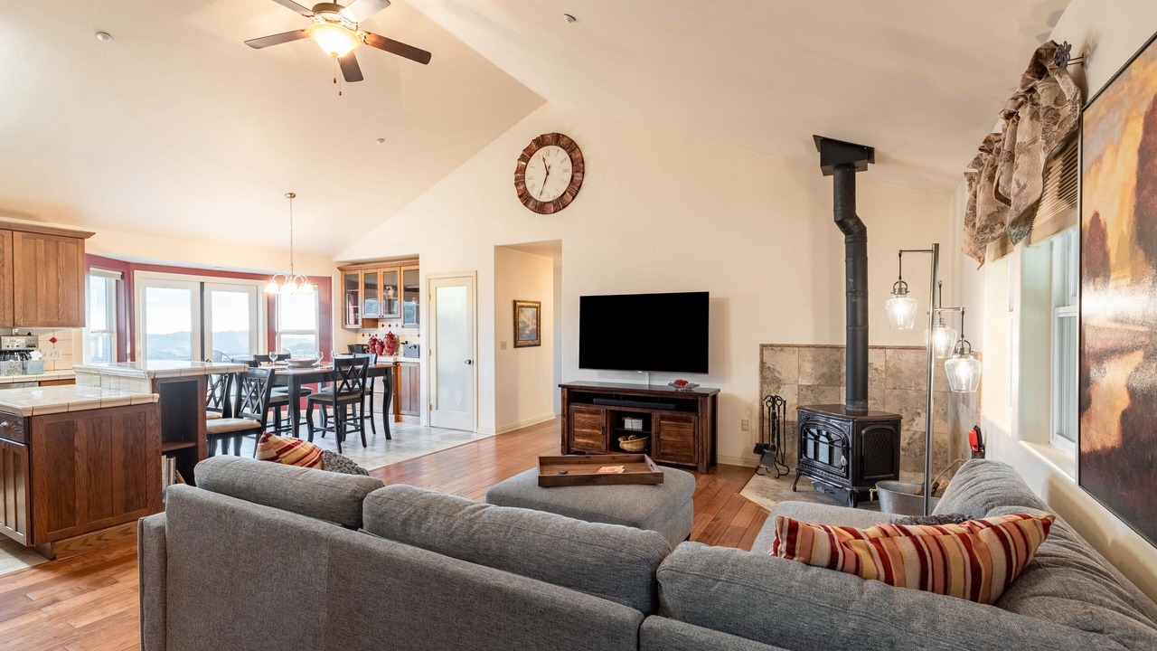 Photo of Livingroom in Julian