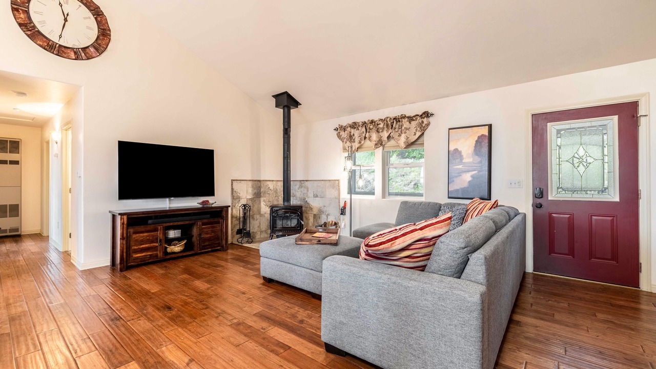 Photo of Livingroom in Julian
