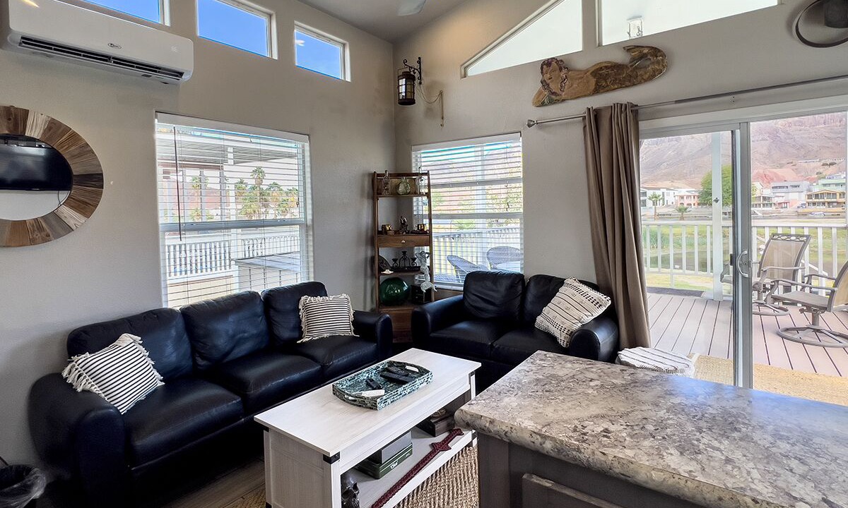 Photo of Livingroom in Parker Dam