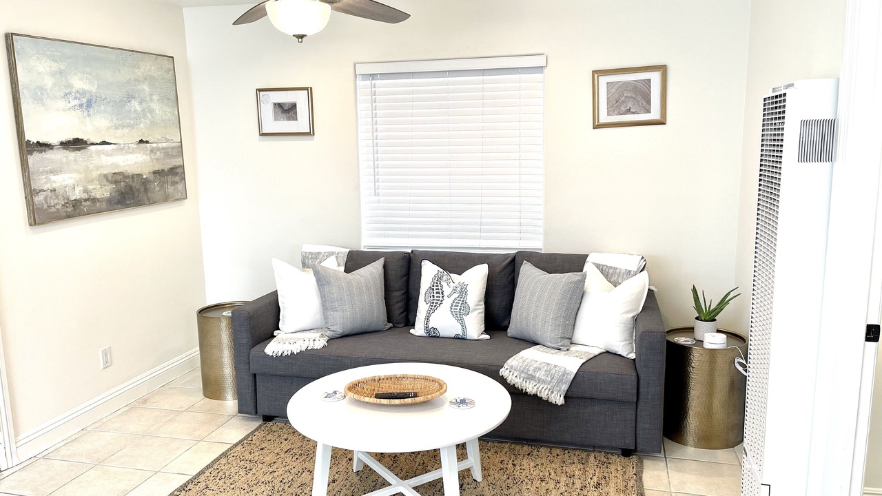 Photo of Livingroom in West Newport