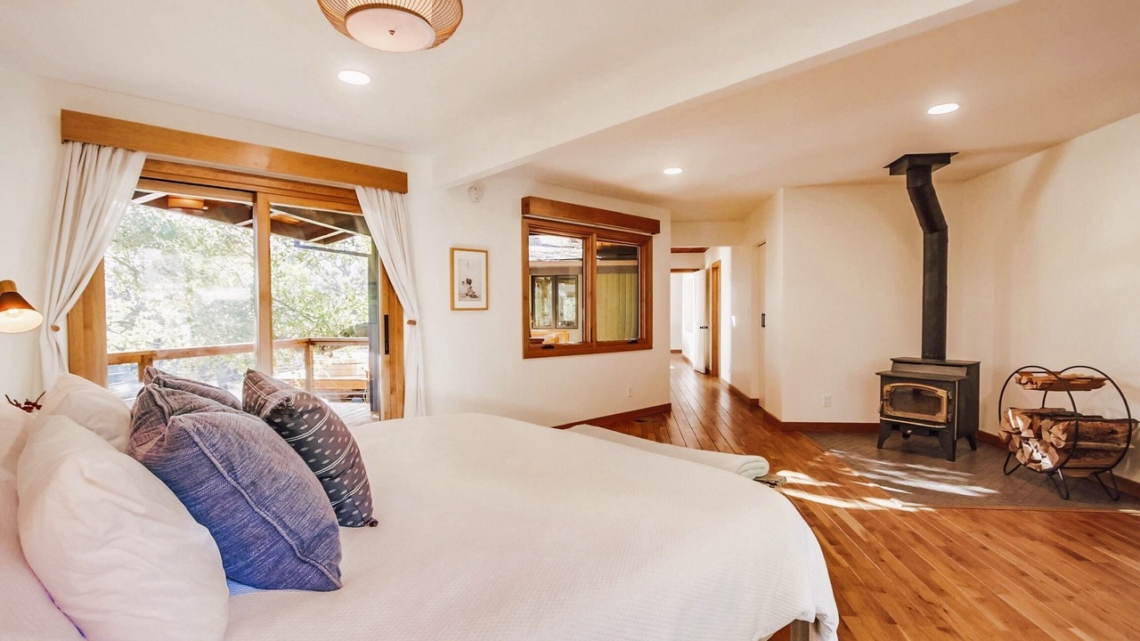 Photo of Bedroom in Julian