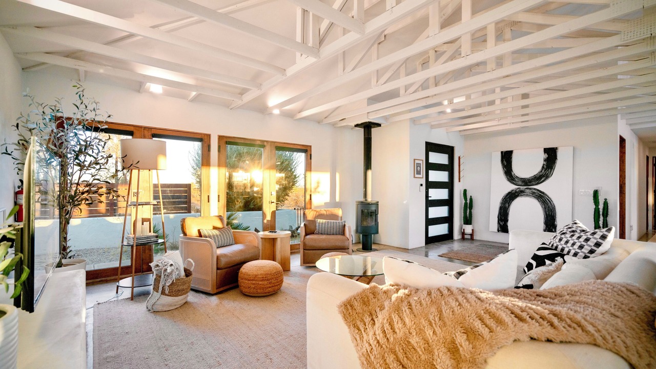 Photo of Livingroom in Landers